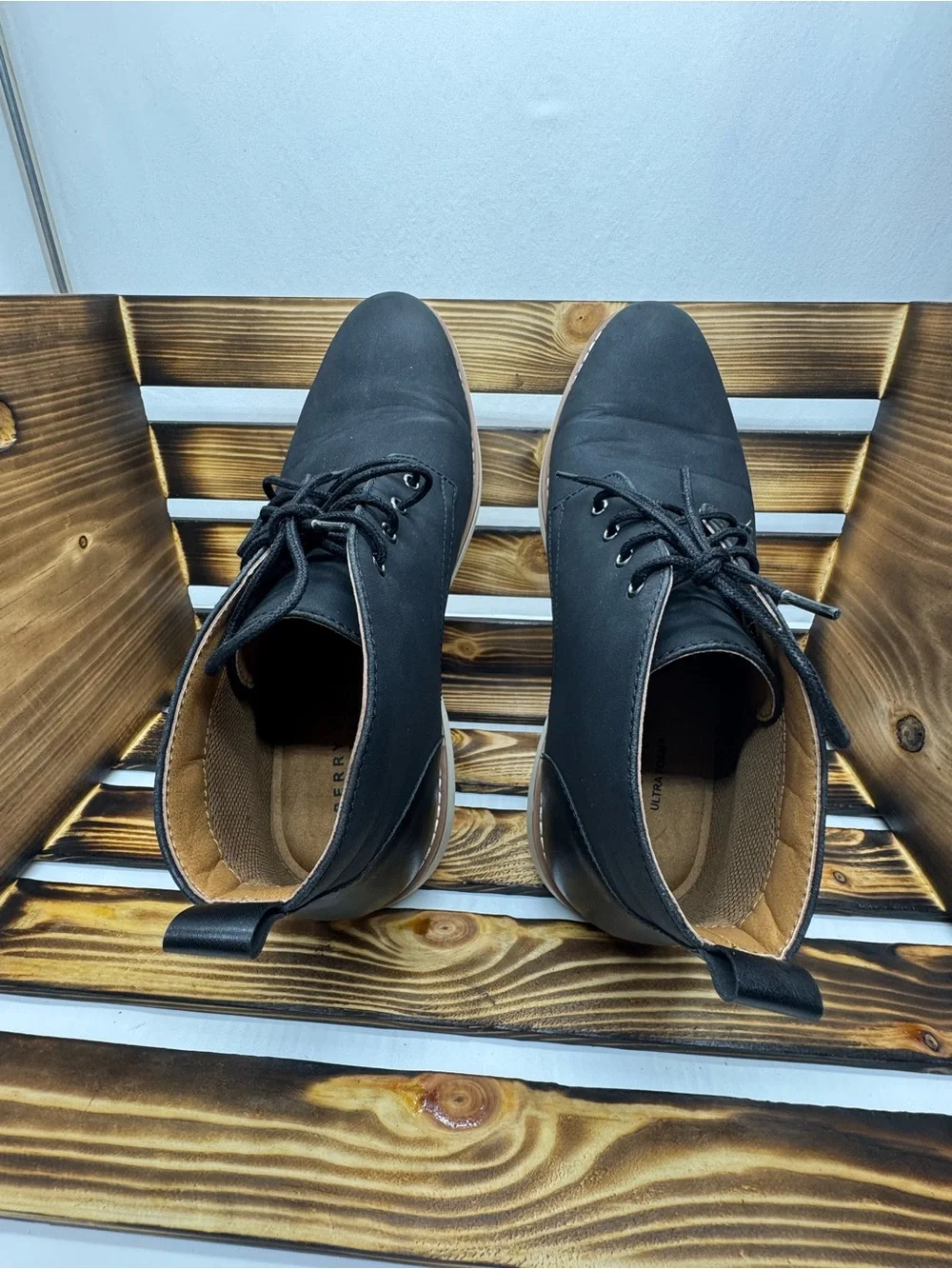 Perry Ellis Men's Black Chukka Boots with Tan Sole Trim #0130